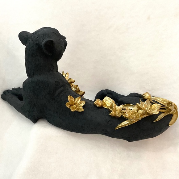 Black Resin Leopard Sculpture/Statue With Gold Roses and Flowers - Picture 4 of 16
